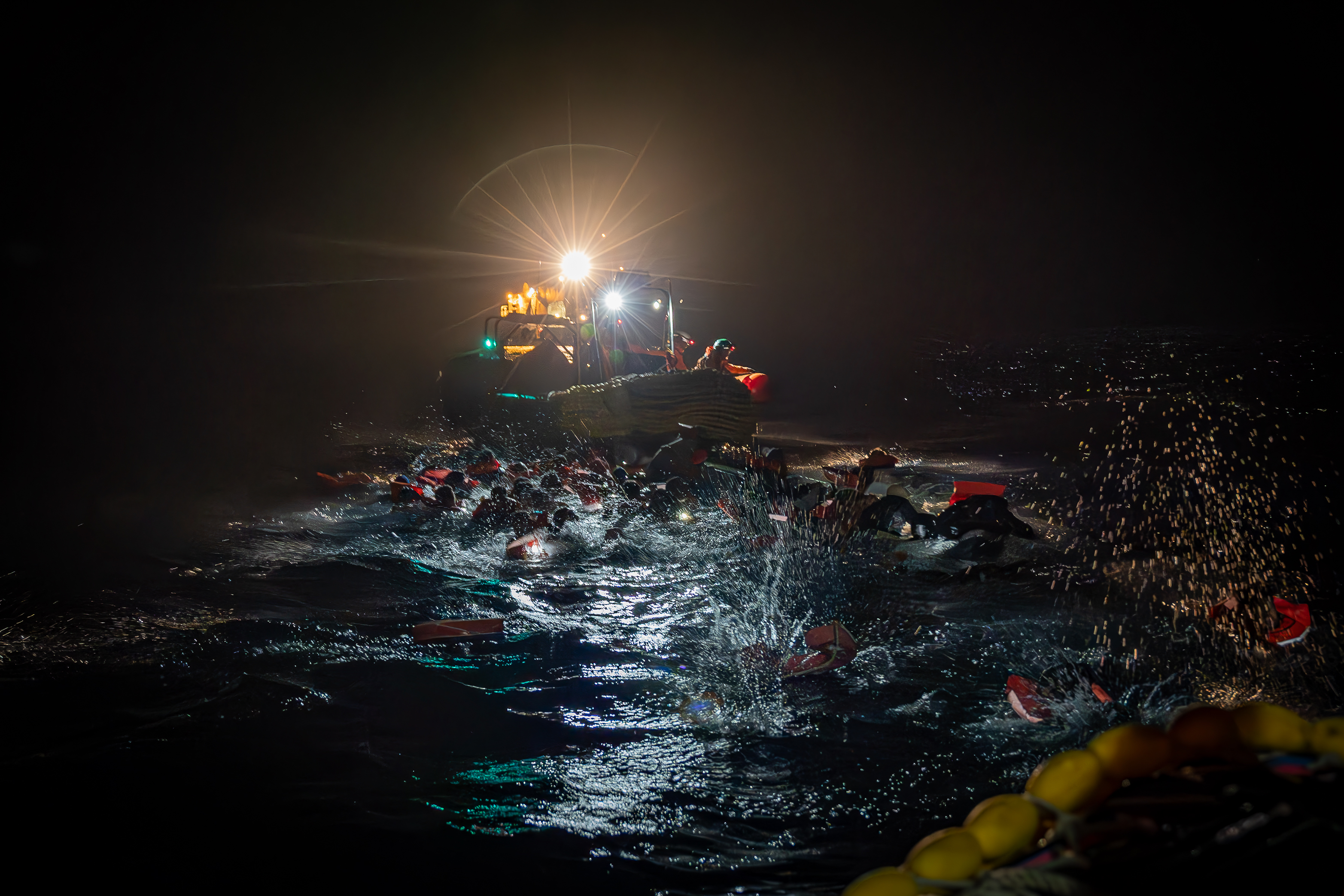 Des gens dans l'eau