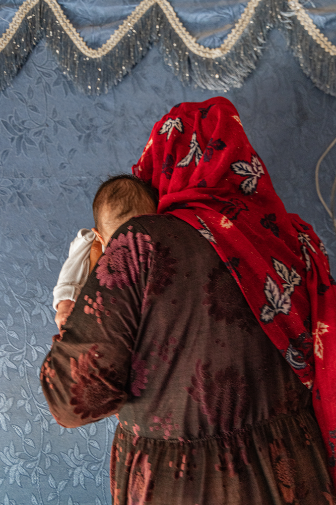 Une femme avec un bébe