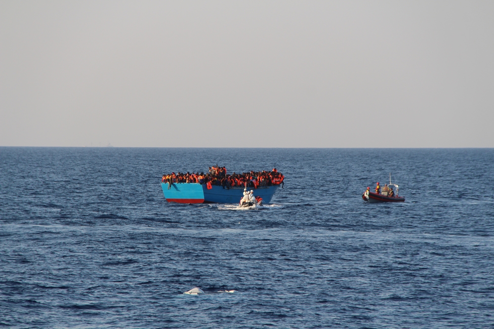 Dignity I is momenteel op weg naar Vibo Valentia in Italië om de 435 vluchtelingen aan land te brengen. Na herbevoorrading gaat het schip weer de zee op.  