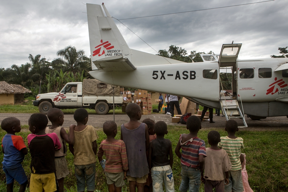 Avion transportant du matériel pour l’hôpital de Walikale