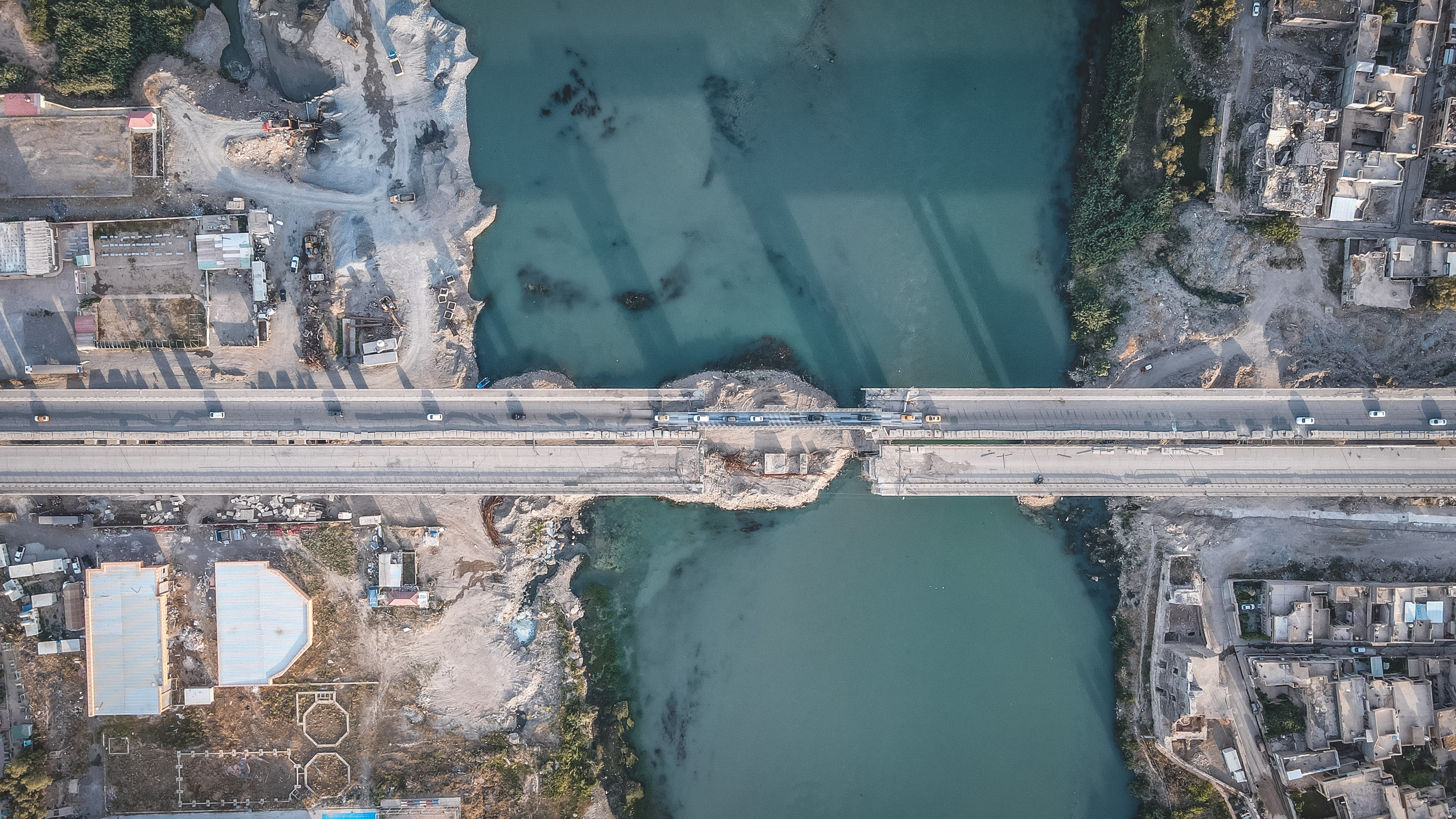 Le plus grand pont de Mossoul, qui relie l'Est à l'Ouest de la ville. 