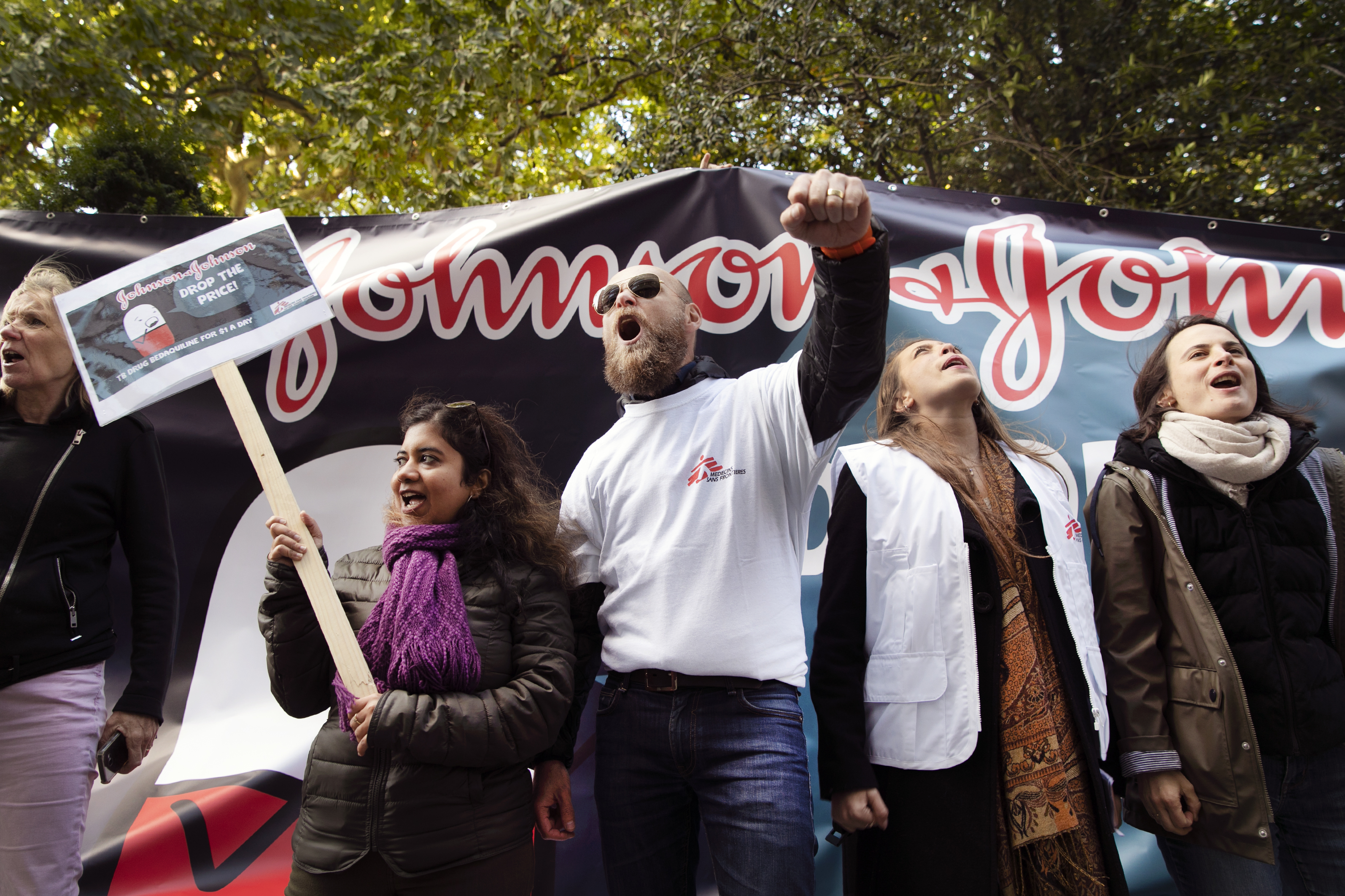 Manifestation devant le siège de Johnson & Johnson ce 10 octobre à Bruxelles