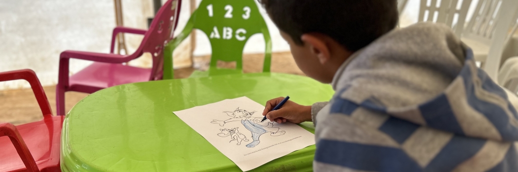 Enfant qui dessine à Gaza