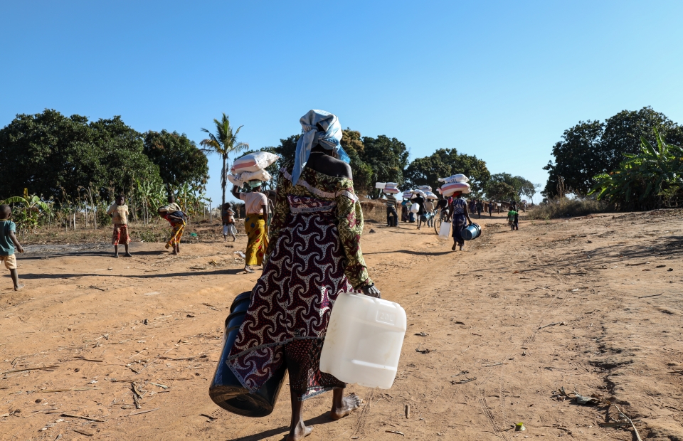 L'intérieur des distributions de kits d'articles de secours de MSF aux personnes nouvellement déplacées à Cabo Delgado