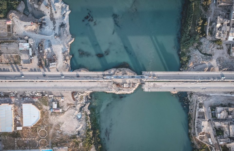 Le plus grand pont de Mossoul, qui relie l'Est à l'Ouest de la ville. 